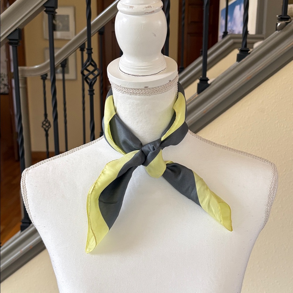 GAP Silk Scarf in Gray and Yellow